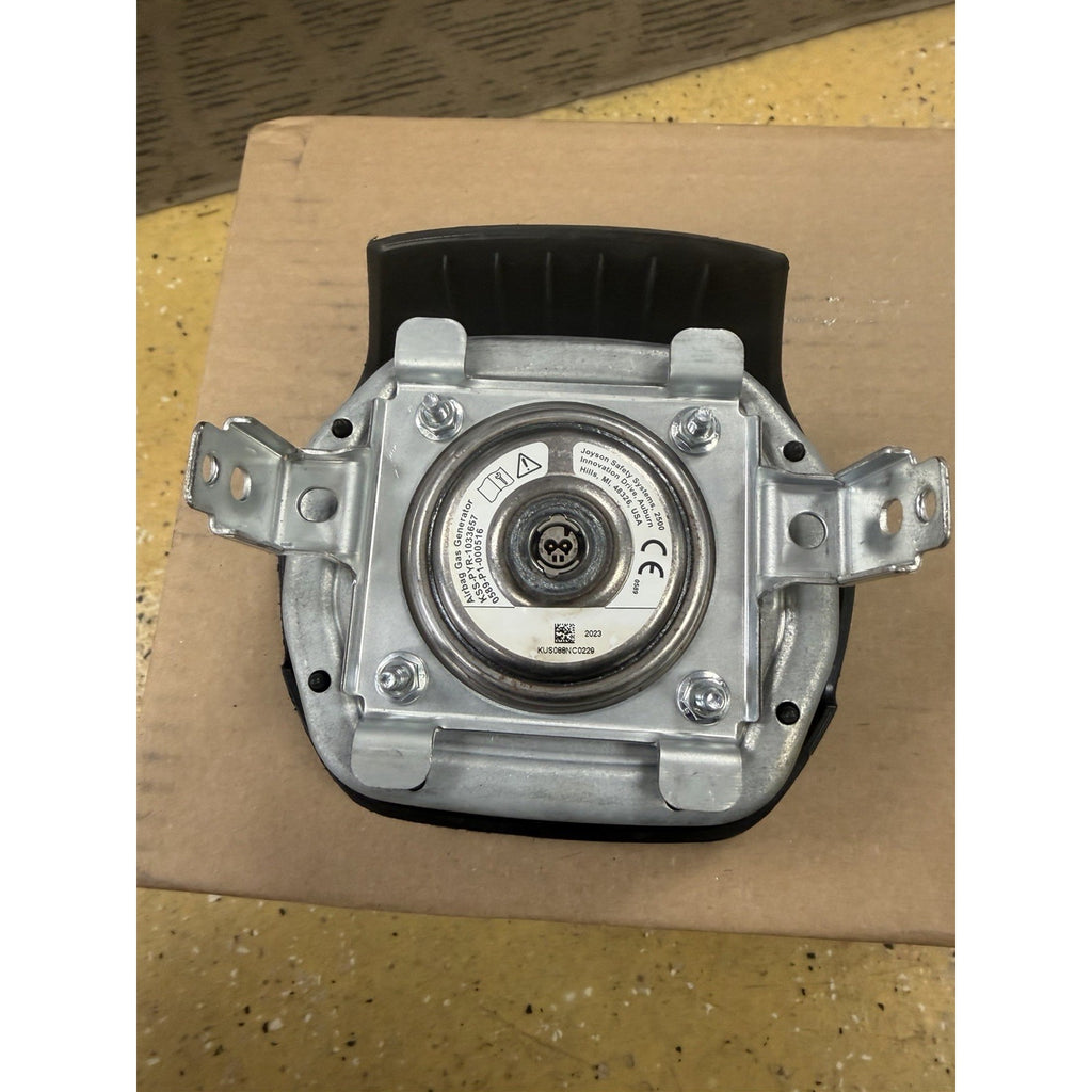 2025-2026 CHEVROLET TAHOE SUBURBAN DRIVER WHEEL AIRBAG (W/1 PLUG) BLACK OEM #B13