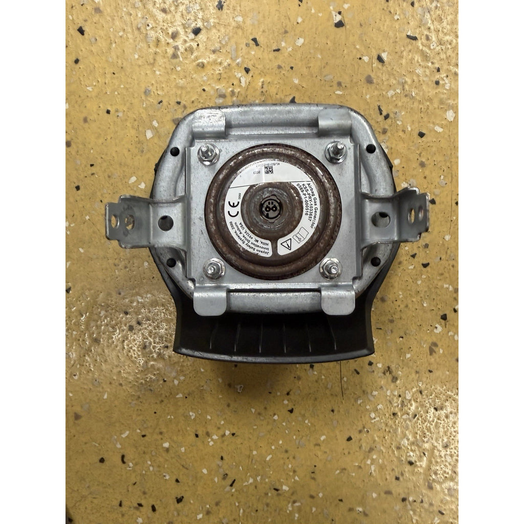 2024 2025 2026 CHEVY TRAVERSE DRIVER WHEEL AIRBAG (W/1 PLUG) BLACK OEM #1Y9