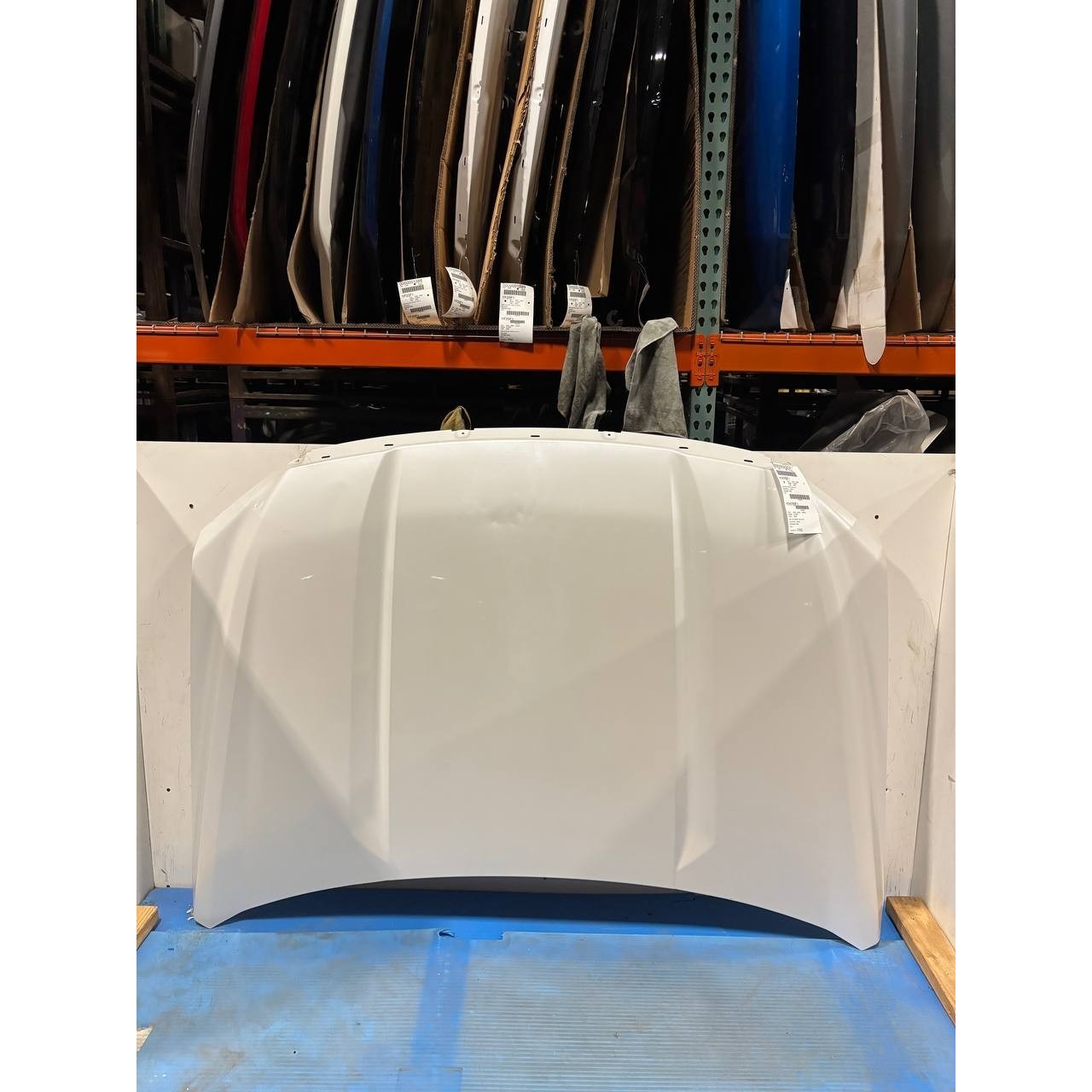 2021-2026 GMC Yukon XL Hood 140X Abalone White OEM 85112716 #2257