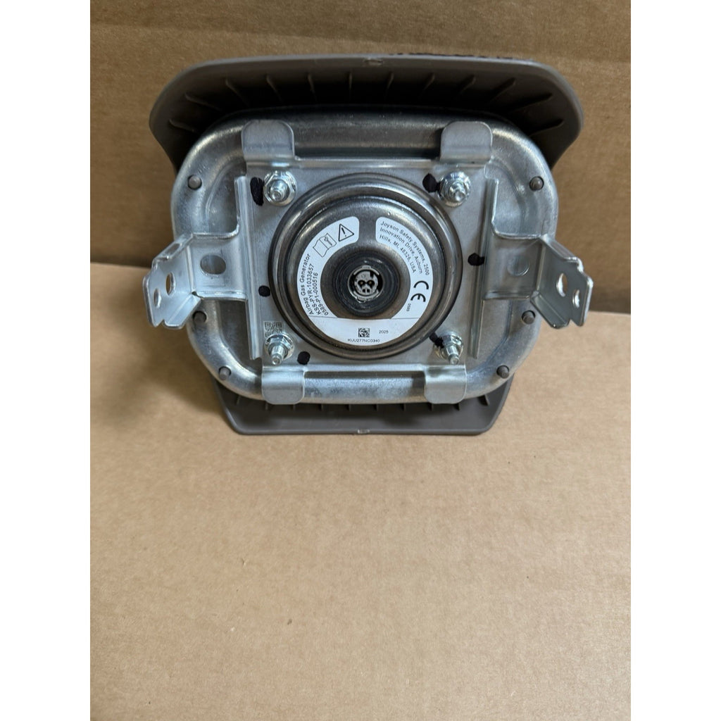 2023-2027 GMC Canyon Denali Driver Wheel Airbag (W/1 PLUG) OEM #2