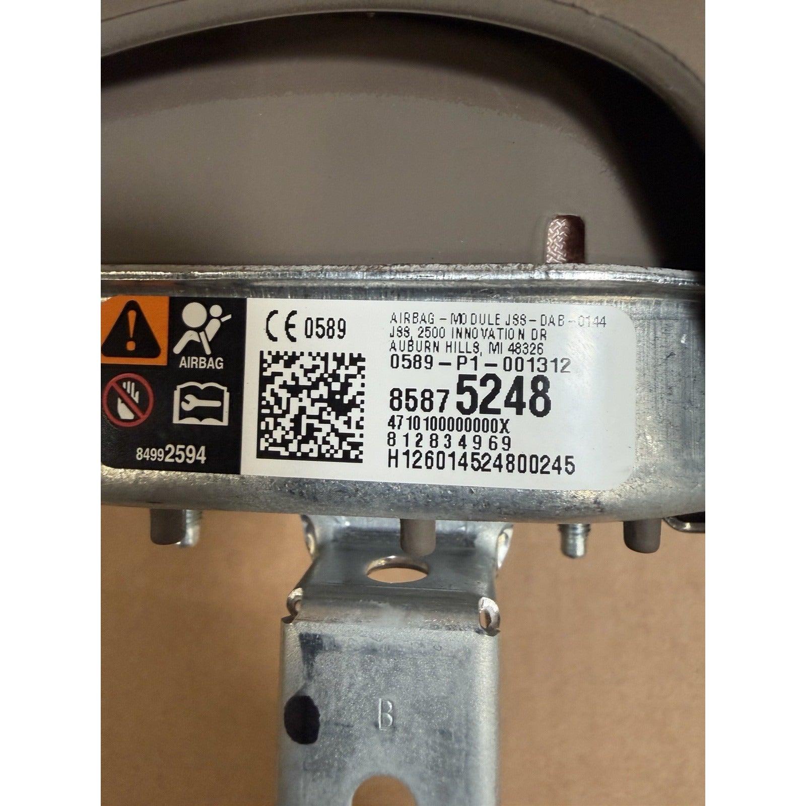 2023-2027 GMC Canyon Denali Driver Wheel Airbag (W/1 PLUG) OEM #2