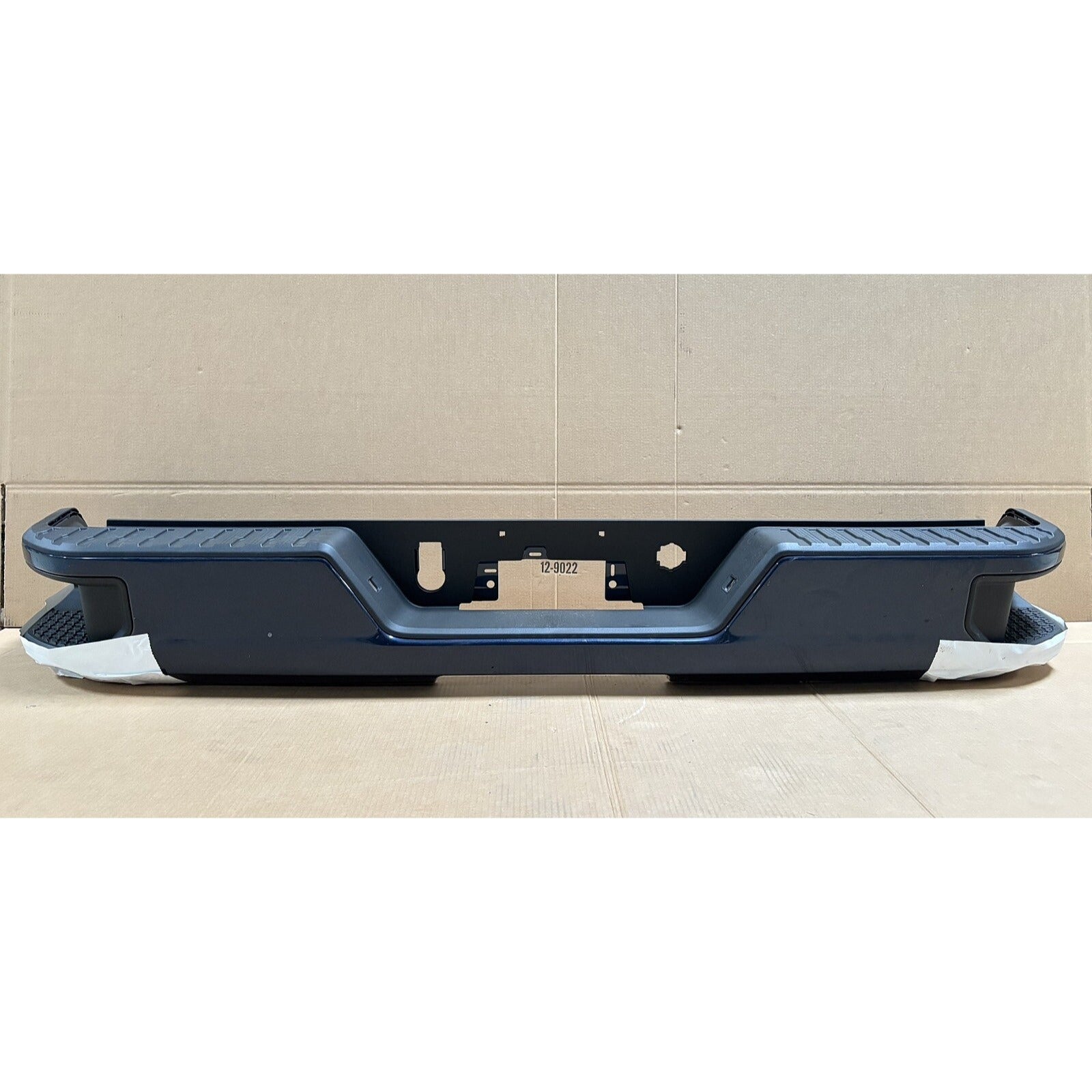 2020-2025 GMC Sierra 2500HD/3500HD Rear Bumper Assembly W/O SENSORS OEM BLUE