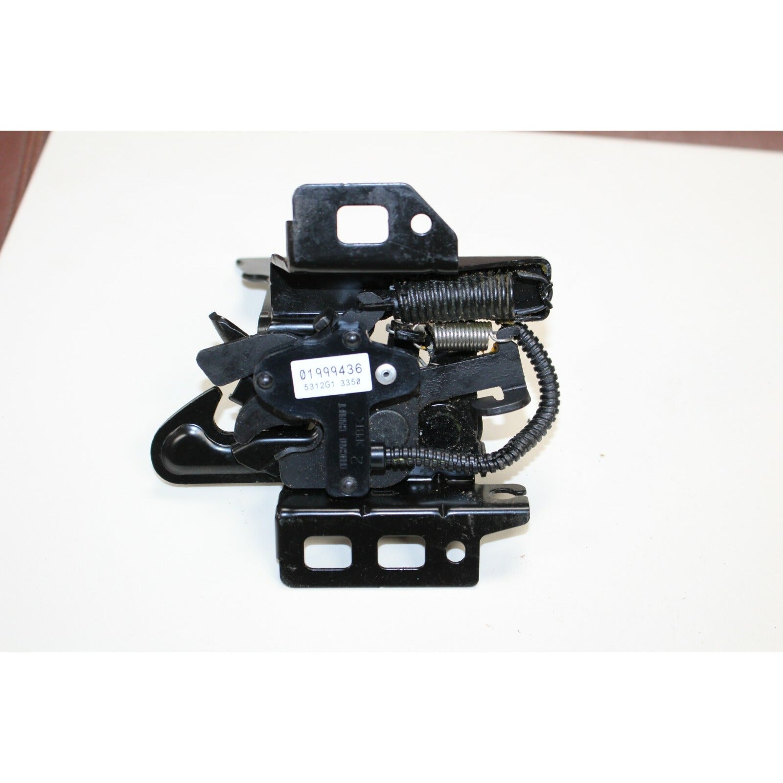 2007-2014 GMC Yukon Hood Latch with Hood Ajar Indicator Switch OEM NEW