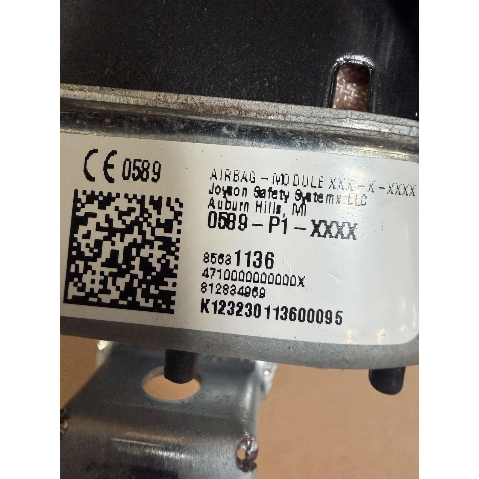 2023-2027 GMC Canyon Driver Wheel Airbag (W/1 PLUG) BLACK 86297961
