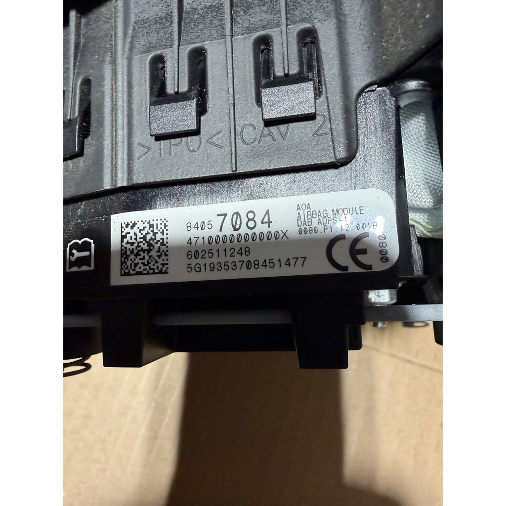 2014-2018 Chevrolet Silverado 1500 Wheel Airbag Driver Air Bag OEM 84057084